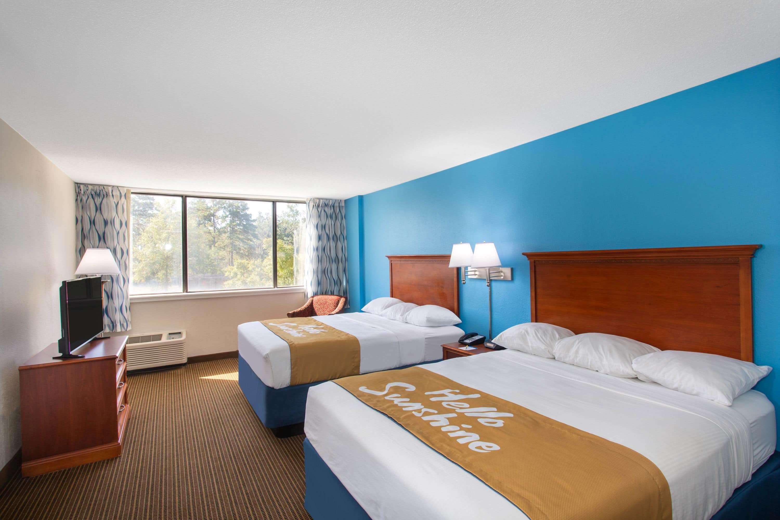 Days Inn & Suites By Wyndham Tallahassee Conf Center I-10 Kültér fotó