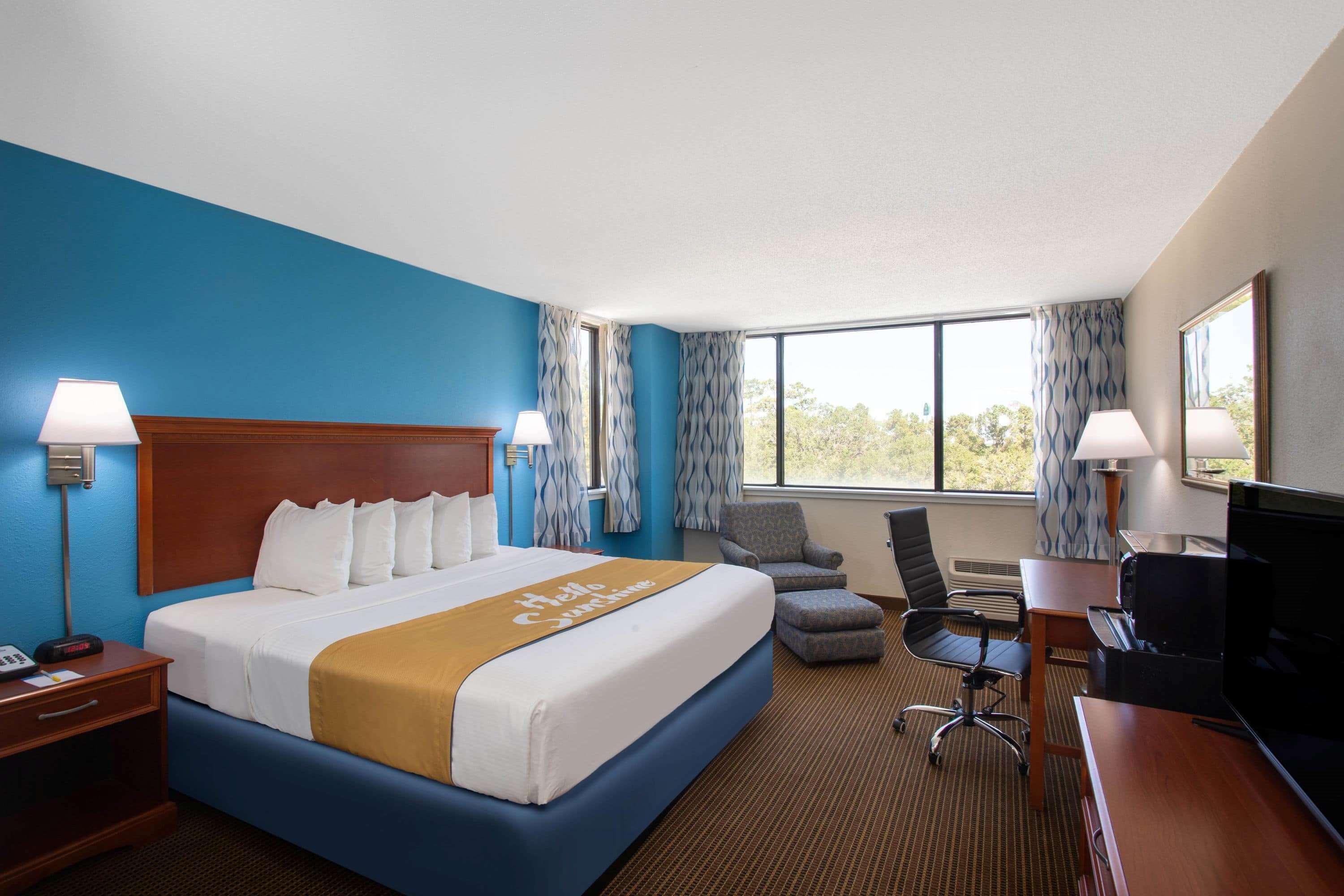 Days Inn & Suites By Wyndham Tallahassee Conf Center I-10 Kültér fotó