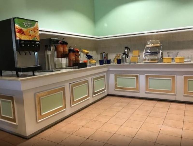 Days Inn & Suites By Wyndham Tallahassee Conf Center I-10 Kültér fotó