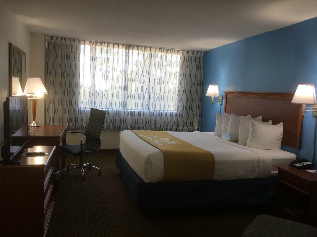 Days Inn & Suites By Wyndham Tallahassee Conf Center I-10 Kültér fotó
